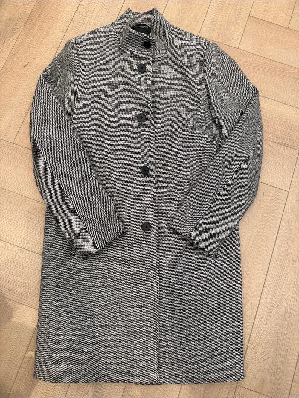 Theory Men’s Wool Blend Belvin Herringbone Black Grey Coat Size Large